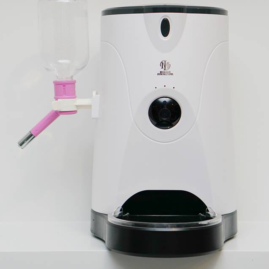 The Vela Smart-Sync WiFi Feeder & Camera (GRAMMYs® Edition)