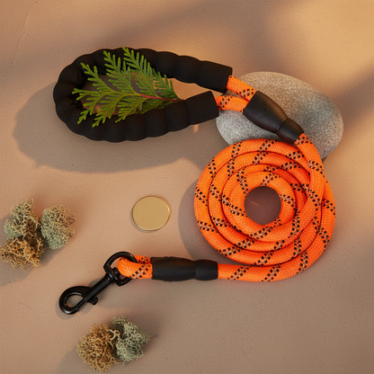 The Vela Glo-Lead: 1.5m Reflective Heavy-Duty Leash