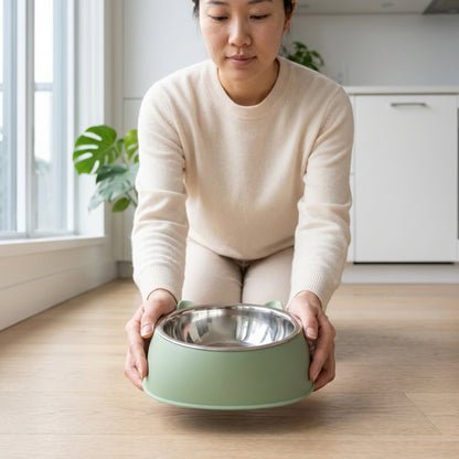 The Vela Tilt-Feed: Ergonomic Stainless Steel Inclined Bowl