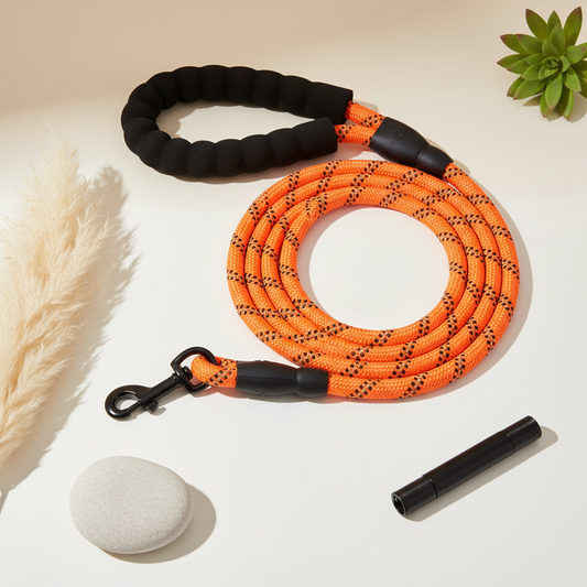 The Vela Glo-Lead: 1.5m Reflective Heavy-Duty Leash